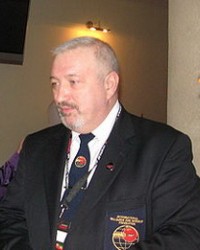 На фото Владимир Синицын
