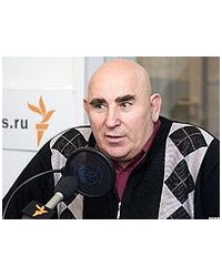 На фото Василий Иванович Шандыбин