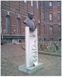 На фото Ахмет-Заки Ахметшах Улы Валиди