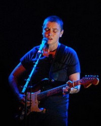 На фото Шинейд Мэри Бернадетт О’Коннор